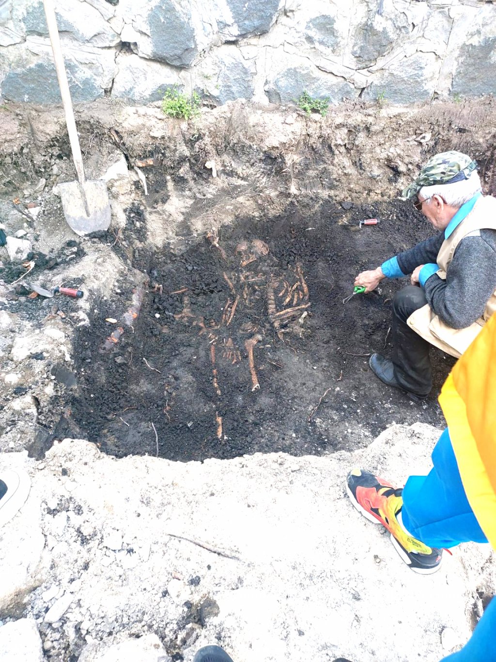 Schelete umane, descoperite în centrul oraşului Turda