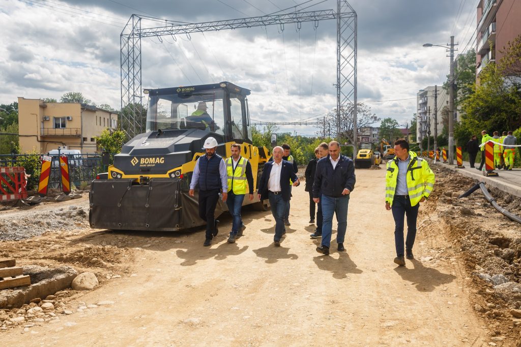 Strada Drgalina va fi deschisă până în 20 mai, promite primarul Emil Boc