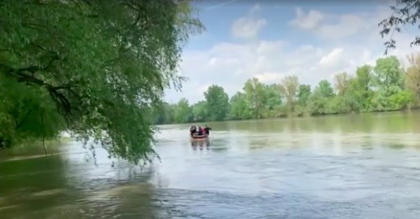 Un cadavru  fost găsit în râul Mureș! Trupul este al unuia dintre cei patru dispăruți după ce barca s-a răsturnat
