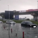 (Video) Mai multe mașini au rămas blocate în parcarea de la VIVO, după ruperea de nori din Cluj. Au fost evacuate 10 persoane