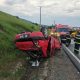 ACCIDENT în județul Cluj: Mașină cu roțile în sus și 3 victime