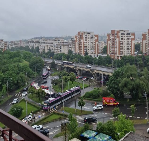 Accident cu tramvai în Mănăștur. Circulația a fost blocată