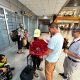 (Foto) Momente emoționante pe Aeroportul Cluj. Întâlnire cu cei 5 frați după 33 de ani 1