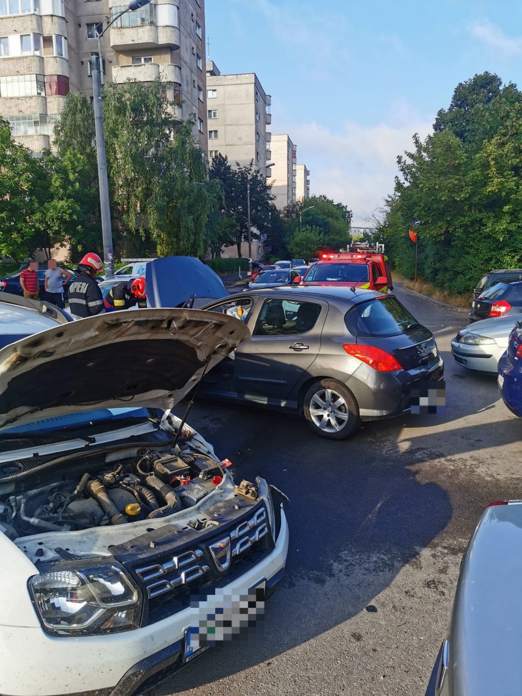 ACCIDENT în Cluj-Napoca. Victimă transportată la spital