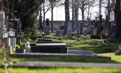 Cluj: Misterul trupului găsit carbonizat, într-un cimitir din Tureni. Sătenii se tem pentru viața lor