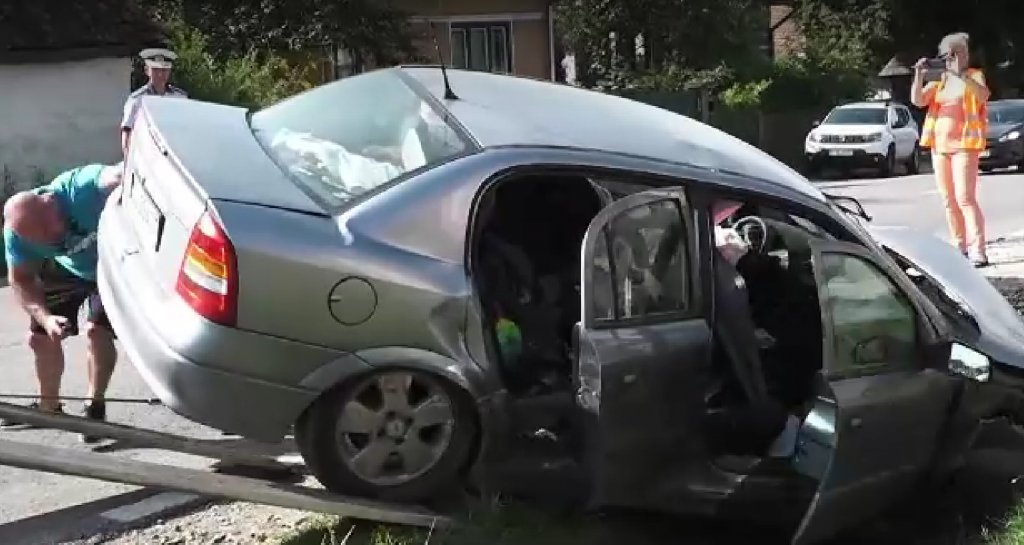 Cum s-a produs accidentul din Mureș în care a murit o tânără. O femeie din Cluj a adormit la volan