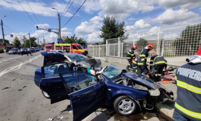 Accident GRAV în Cluj-Napoca! Două mașini, făcute PRAF / Un bărbat și o femeie, transportați la spital