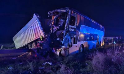 (Foto/Video) Plan Roșu de Intervenție! Un autocar cu numere de Cluj, cu 70 de pasageri, implicat într-un grav accident 1