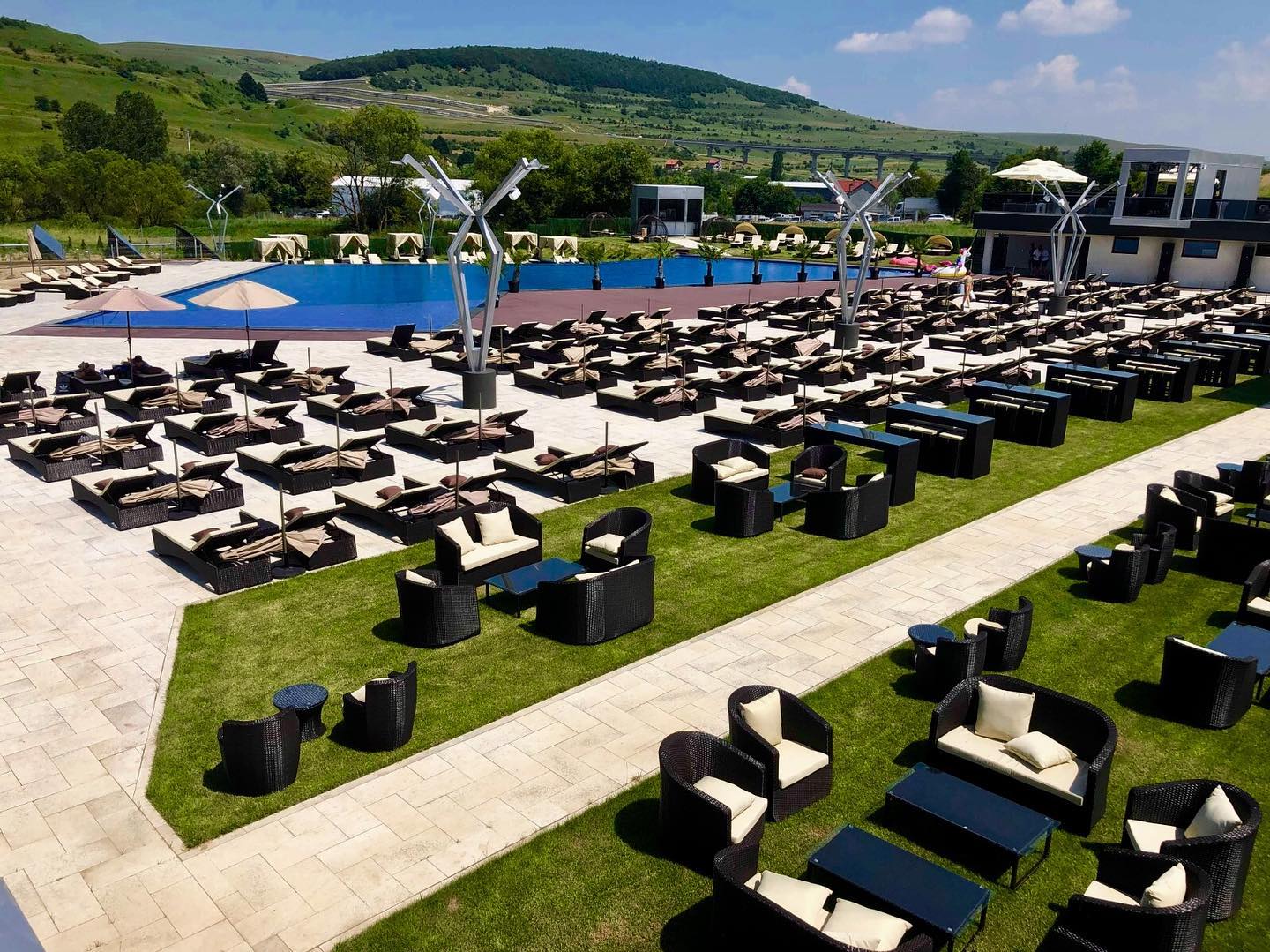 Oxygen Pool&Lounge, oaza din inima naturii, aflată la doar 11 km de Cluj Napoca 1