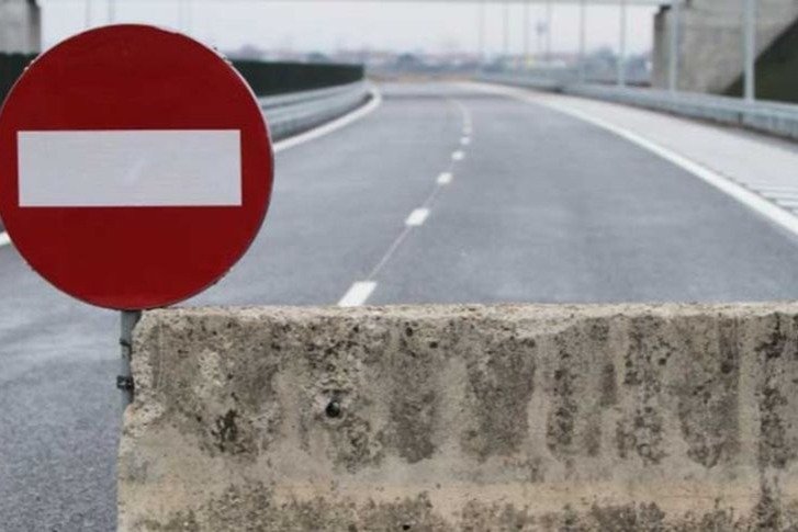 Restricţii de circulaţie pentru camioane în 19 judeţe şi în Bucureşti, din cauza caniculei