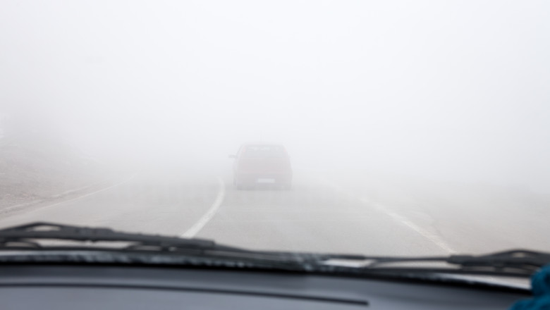 Atenție, șoferi! COD GALBEN de ceață în Cluj, mai multe localități afectate de fenomenul meteorologic