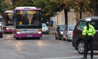 Autobuzele pentru transportul elevilor din Cluj-Napoca au intrat pe trasee din prima zi de școală.Foto: Emil Boc/ Facebook
