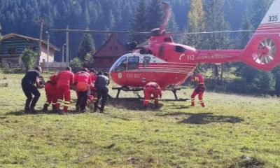 Alpinistul a fost preluat cu elicopterul SMURD/ Foto: Salvamont Romania-Dispeceratul National Salvamont - Facebook