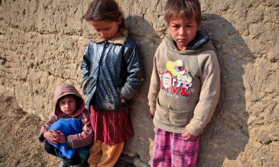 Copiii români, expuși riscului de sărăcie/Foto: pixabay.com