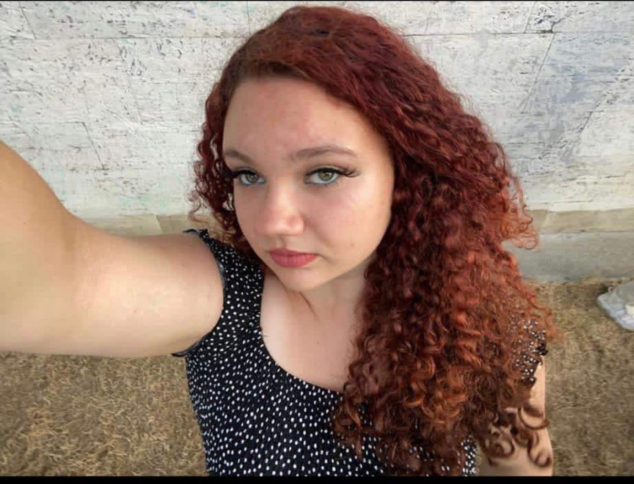 O fată de 16 ani este dată dispărută în Cluj-Napoca! Daria a plecat la o petrecere în urmă cu 3 zile și nu a mai revenit, poliția cere ajutorul cetățenilor