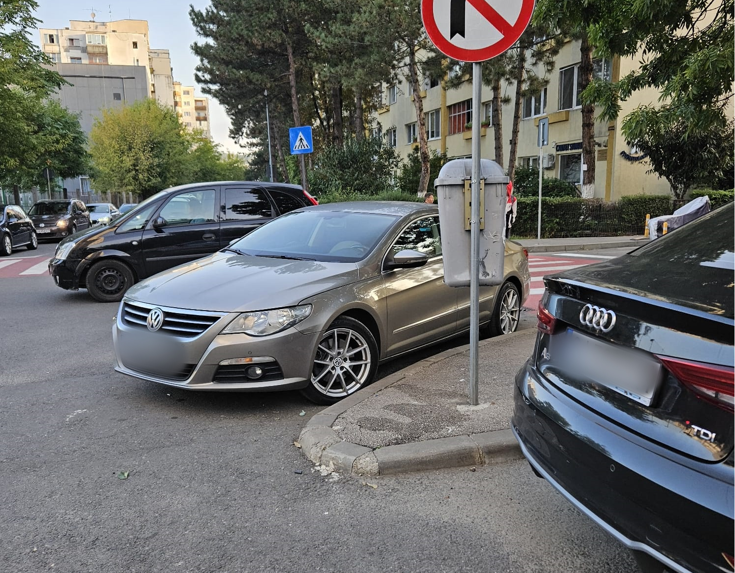 Pericol de accident pe o stradă din Mănăștur: Dacă va fi accident, mă duc și depun mărturie - FOTO