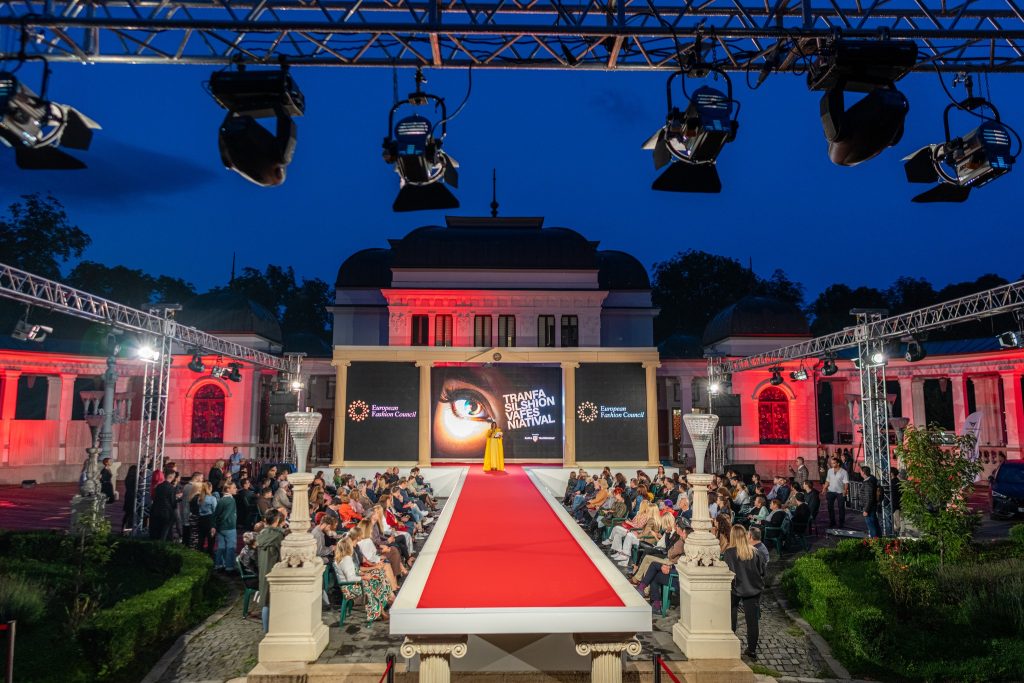 TurdaNews - Ediția 2023 a Festivalului Internațional de Modă Transilvania Fashion – powered by Banca Transilvania va avea loc la Cluj-Napoca