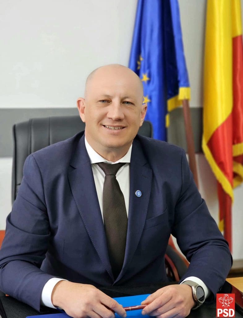 TurdaNews - Subprefectul Răzvan Ciortea: ”Vă urez un călduros bun venit în noul an școlar!”