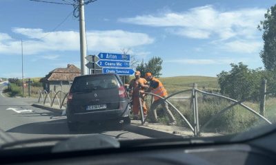 TurdaNews - VIDEO: Accident la Tureni! A intrat cu mașina direct în gard! (UPDATE)
