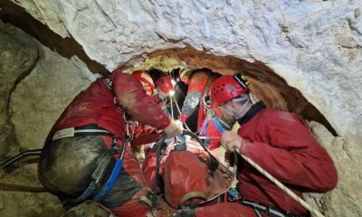 Intervenție salvamontiști pentru salvarea unui turist rănit/Foto: Salvamont Salvaspeo Bihor Facebook.com