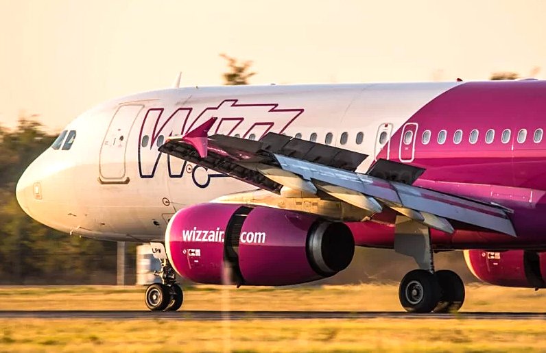 Wizz Air ar putea anula mii de zboruri în următoarele 6 luni. Care este motivul