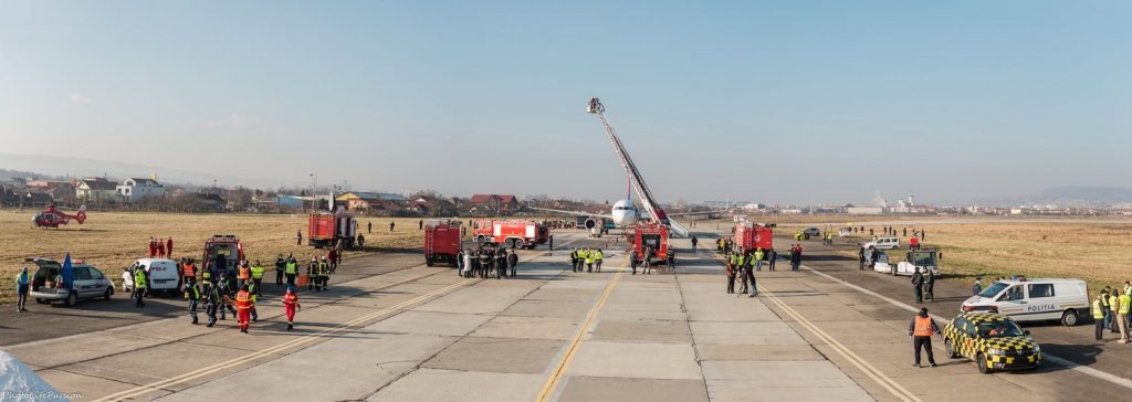 ACCIDENT AVIATIC simulat la Aeroportul Internaţional "Avram Iancu" din Cluj