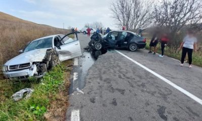 Accident grav la Cluj! Două mașini s-au făcut praf din cauza unei depășiri neregulamentare