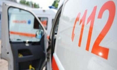 Accident în Câmpia Turzii, între un microbuz și două mașini. Un bărbat a avut nevoie de îngrijiri medicale