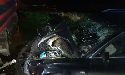 Accident între un autocamion și o mașină, în Cluj! Trei persoane au ajuns la spital - FOTO