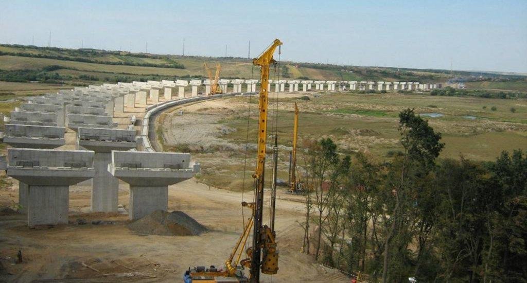 Autostrada Transilvania: CNAIR a scos la licitație contracte de 90 de milioane lei pentru supervizarea lucrărilor pe loturile blocate în contestațiI