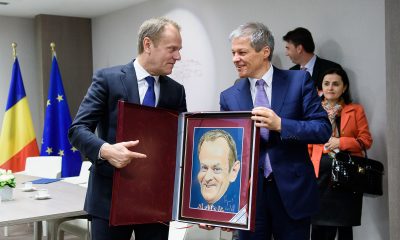 Donald Tusk și Dacian Cioloș. Foto: Renew Europe