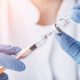 Pfizer/BioNTech, succes în testarea noului vaccin combinat anti-COVID și gripă
