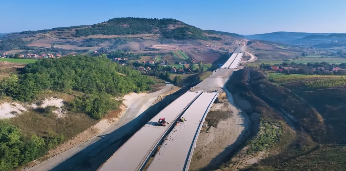 (Video) UMB construieste în Transilvania o „autostrada viaduct”. Din cei 42 de km dintre Nădășelu și Poarta Sălajului, 11 km sunt viaducte