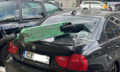 A fost reținut tânărul care a devastat un apartament, un magazin și o mașină din Mănăștur! - FOTO