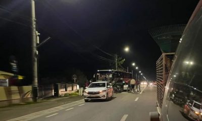 Accident între un autocar și două mașini, în Jucu de Mijloc. FOTO: Info Trafic Jud. Cluj - Facebook