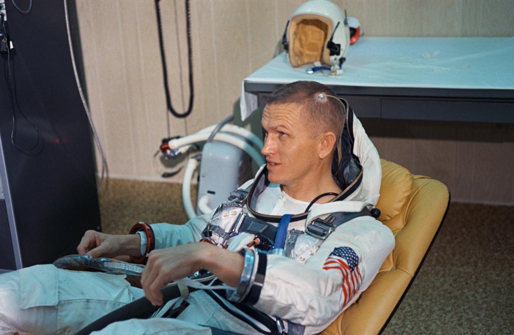 Comandantul primului zbor cu echipaj uman care a înconjurat luna s-a stins din viață. Frank Borman avea 95 de ani