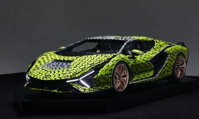 O replică în mărime naturală a unui Lamborghini va fi expusă în Cluj! Construcția este realizată din peste 400.000 de piese LEGO