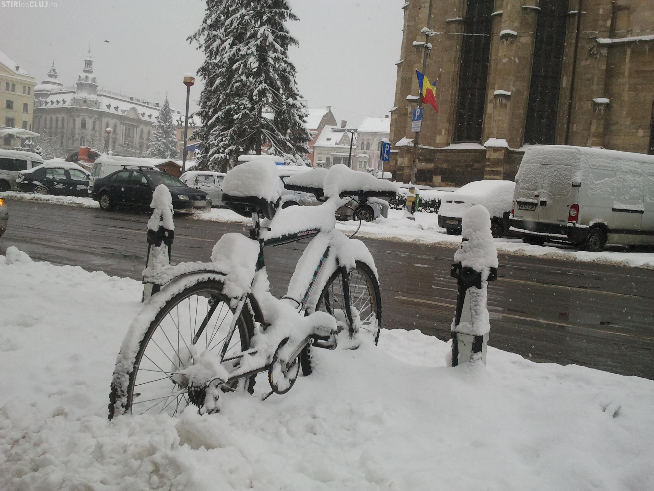 Vremea se răcește din acest weekend și vin ninsori în mai multe regiuni. Am putea vedea primii fulgi de zăpadă la Cluj