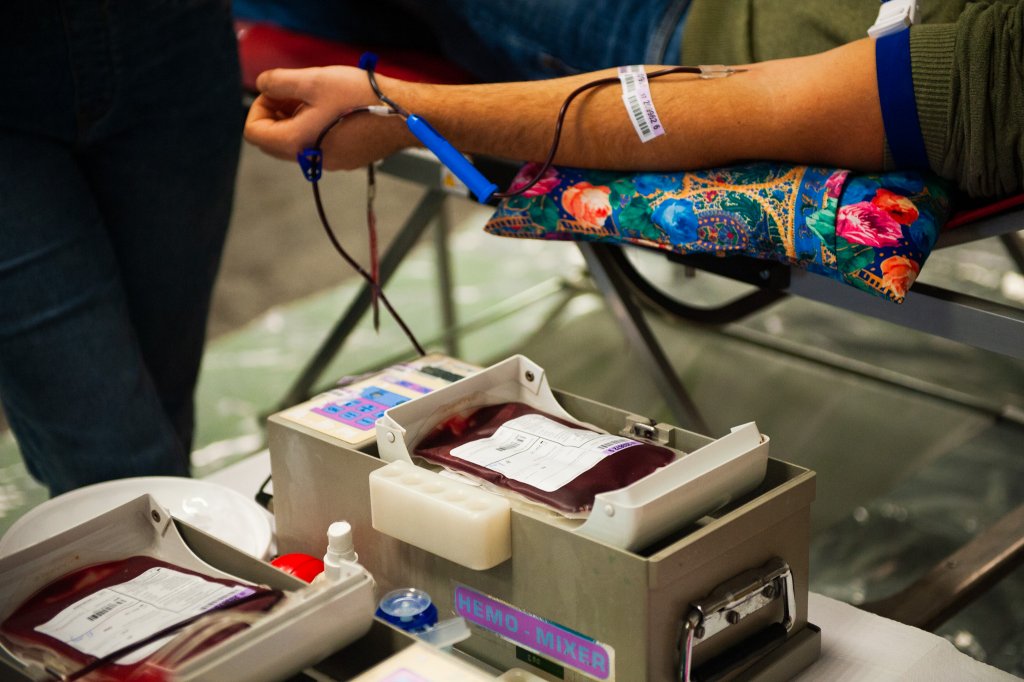 Bani mai mulți pentru cei care donează sânge! Valoarea tichetelor oferite, de patru ori mai mare din ianuarie