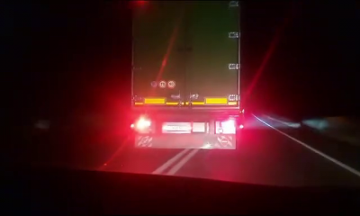 Depășire și sicanare pe centura lui Boc! Un șofer de TIR a fost filmat când ”pedepsea” un alt conducător auto - VIDEO
