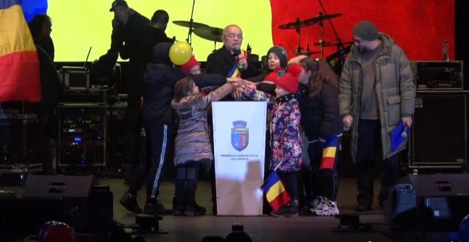 S-a aprins iluminatul festiv în Cluj-Napoca