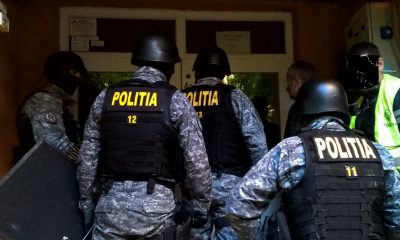 Traficanți prinși la Cluj în situații jenante și disperate! Încercau să arunce ”marfa” la toaletă - FOTO