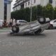 Mașină răsturnată în accident pe strada Bună Ziua din Cluj-Napoca