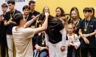 David Popovici își donează ziua de naștere pentru copiii din Bursele DAR Hope and Homes for Children