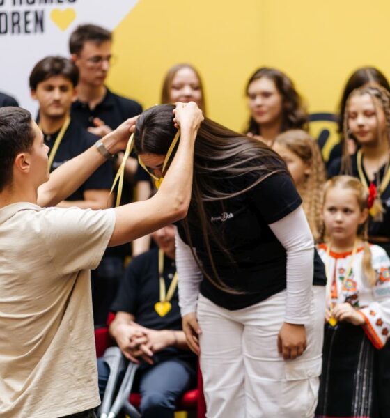 David Popovici își donează ziua de naștere pentru copiii din Bursele DAR Hope and Homes for Children