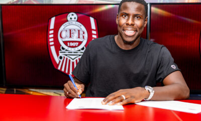 Kurt Zouma în tricoul CFR Cluj, la prezentarea oficială în Gruia