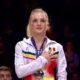 Sabrina Voinea cu medalia de aur la sol la Cupa Mondială de la Paris