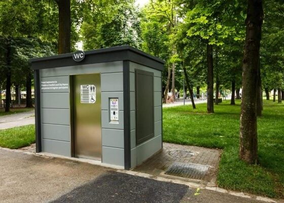Toalete publice cu autocurățare la Florești, taxă 2 lei