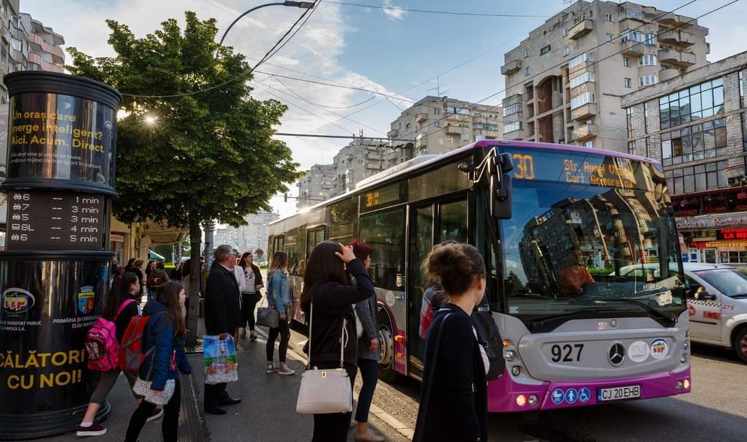 Studenți din Cluj-Napoca beneficiază de transport public gratuit în anul universitar 2025-2026